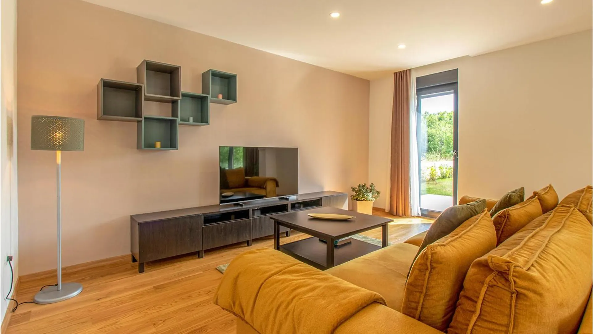 Gorgeous Home In Sukosan With Kitchen